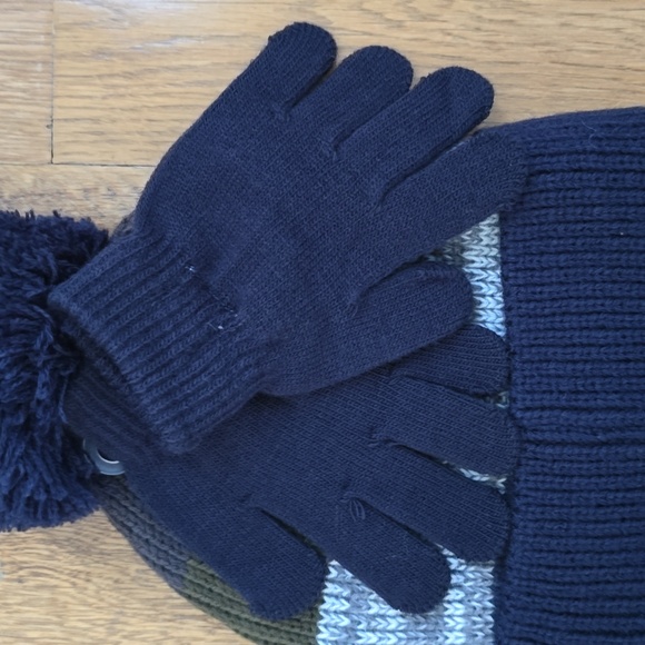 CAPELLI OF NEW YORK BRAND BOYS BLUE & GREEN WINTER HAT & GLOVES SMALL/MEDIUM - Picture 5 of 12